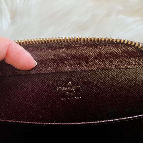 Louis Vuitton Bordeaux Taiga Leather Baikal Wristlet Pouch Clutch SLG - Picture 11 of 12
